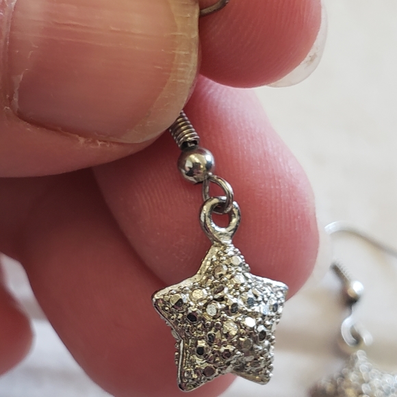 Silver Star Earrings - Picture 2 of 2